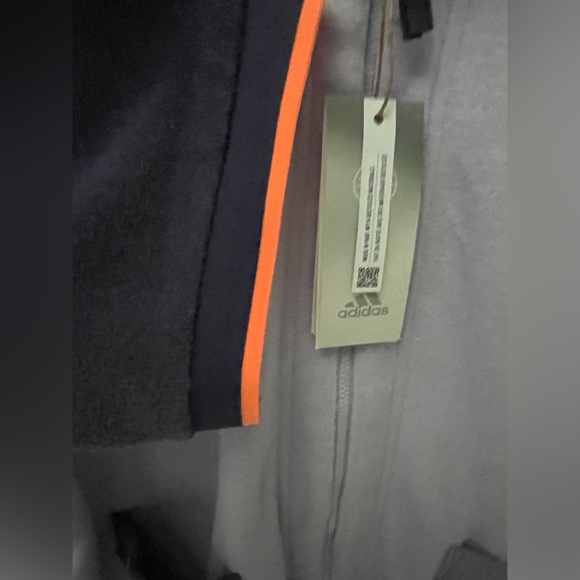 ADIDAS Basketball Hoop York City Shooting Shirt Purple New HE1262 /Women’s - Picture 8 of 8